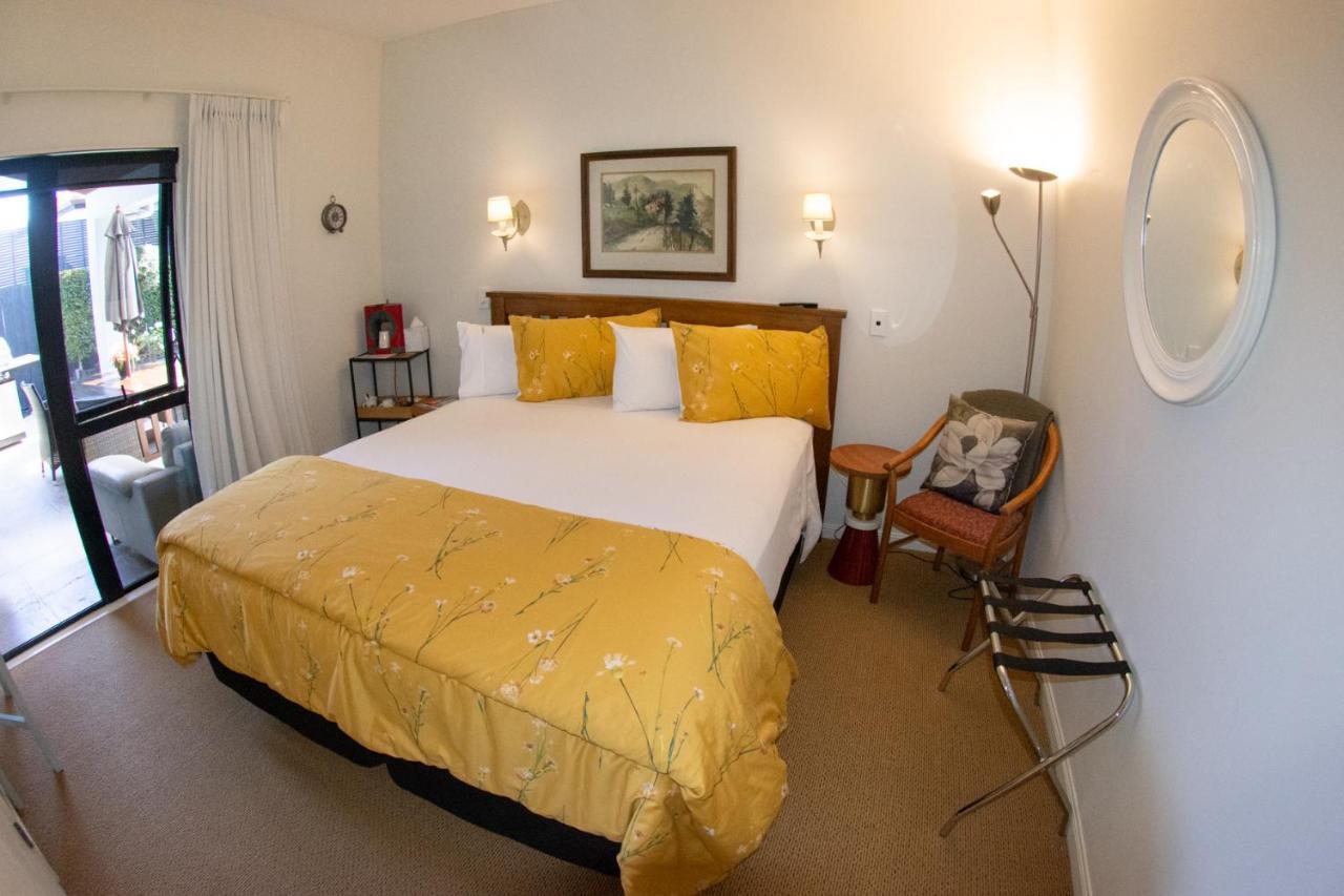 Tuscan Retreat Bed & Breakfast - Adults Only Bed & Breakfast Папамоа Екстериор снимка