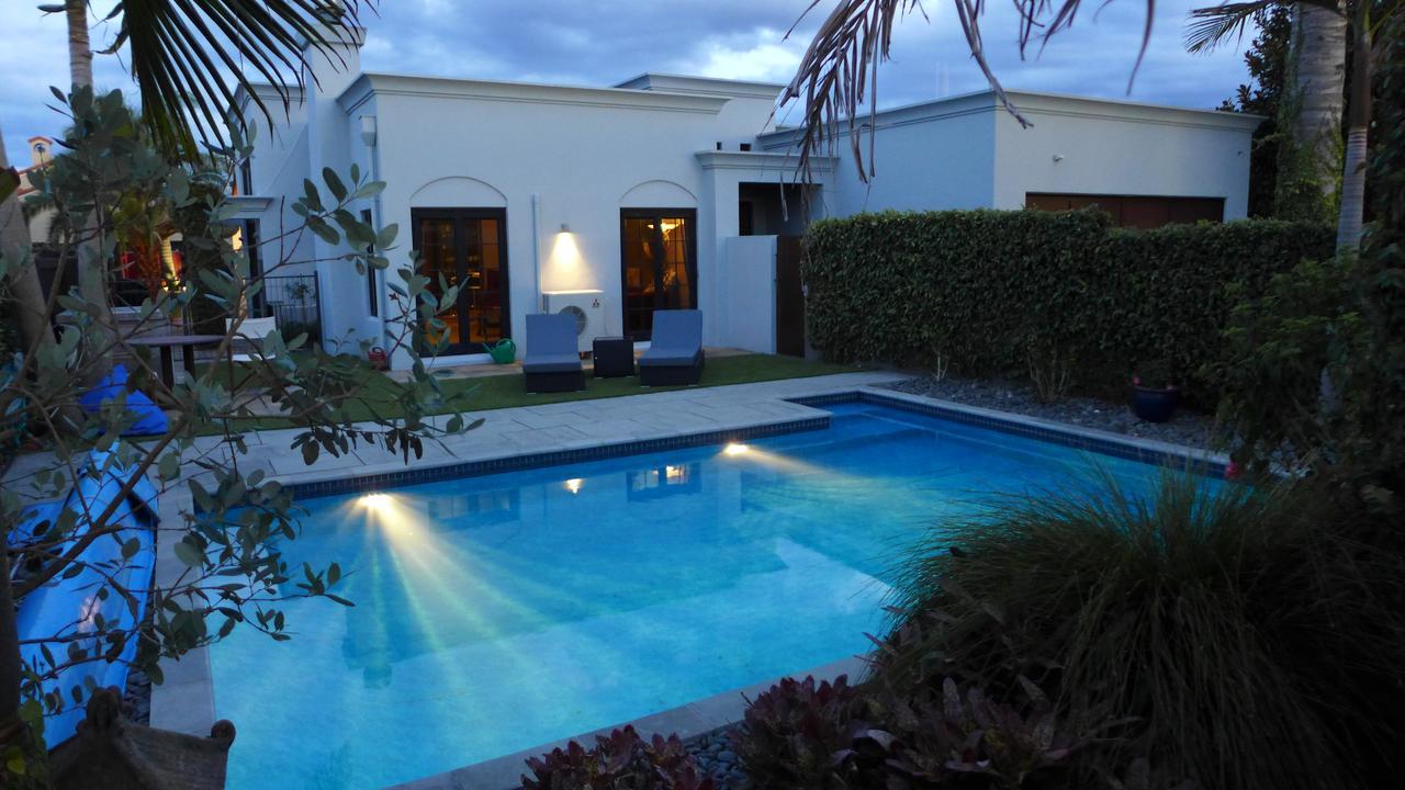 Tuscan Retreat Bed & Breakfast - Adults Only Bed & Breakfast Папамоа Екстериор снимка
